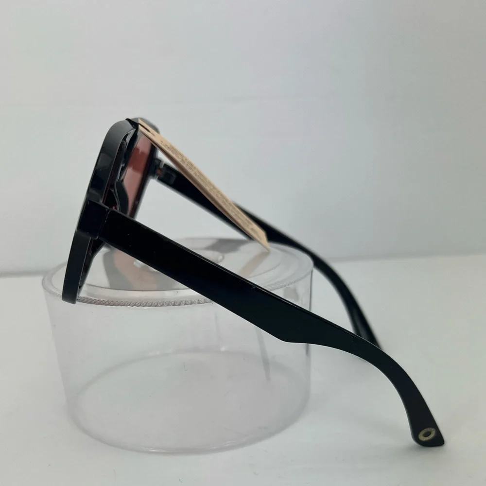 BCBGeneration, BCBG AVIATOR SUNGLASSES WITH WHIRLPOOL BLACK PLASTIC FRAME